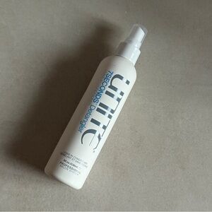 UNITE 7Seconds Detangler Leave In Conditioner Professional 8oz